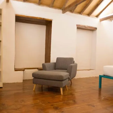 Hostel Jacio House *